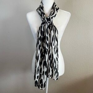 Chicos Black White Leopard Cheetah Silk Blend Scarf